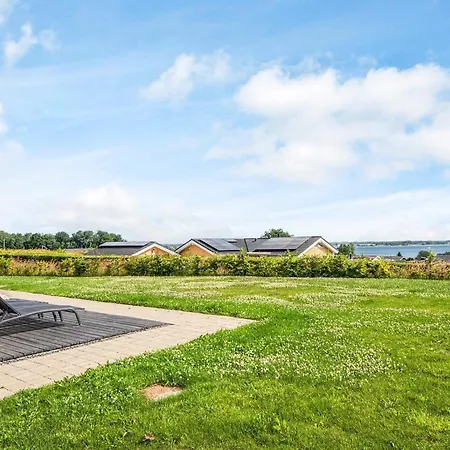 10 Person In Sjolund-by Traum Vakantiehuis *