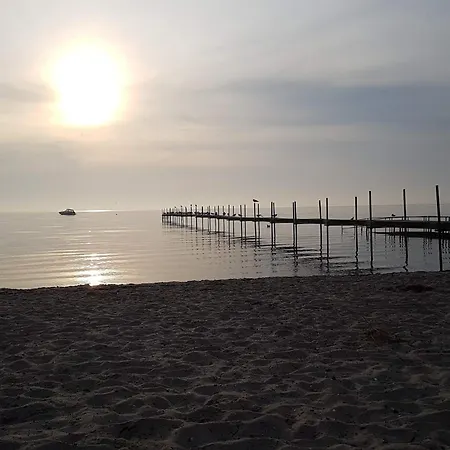 10 Person In Sjolund-by Traum *